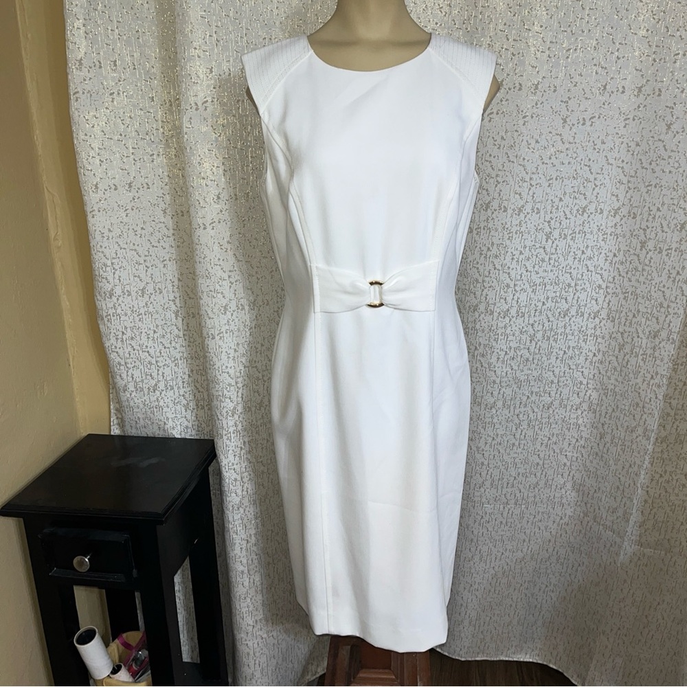TAHARI, WOMEN'S IVORY POLY SLEEVELESS LINED DRESS W/CUMMERBUND WAIST, SIZE 8 -D1